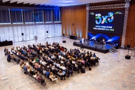 Vrh malega gospodarstva z zahtevami za razbremenitev tudi malih in srednjih podjetij