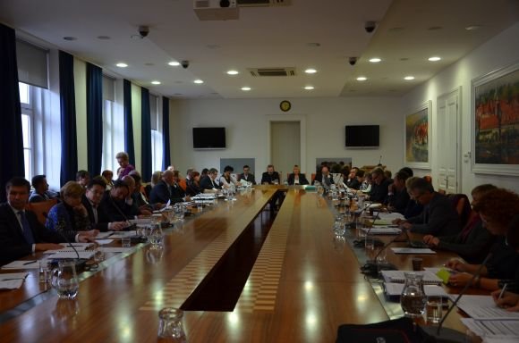 Kohezijski regiji Zahodna in Vzhodna Slovenija potrdili vsebino Operativnega programa 2014-2020