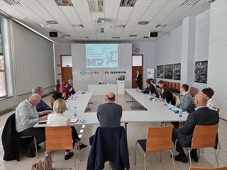 Zbor članov Sekcije za okolje in energijo s predstavitvijo projekta izračun ogljičnega odtisa v podjetju Adria Mobil