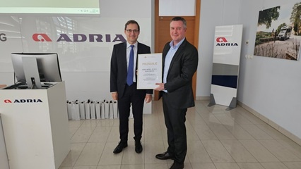 Podjetje Adria Mobil gostilo zadnjo sejo UO GZDBK v letošnjem letu